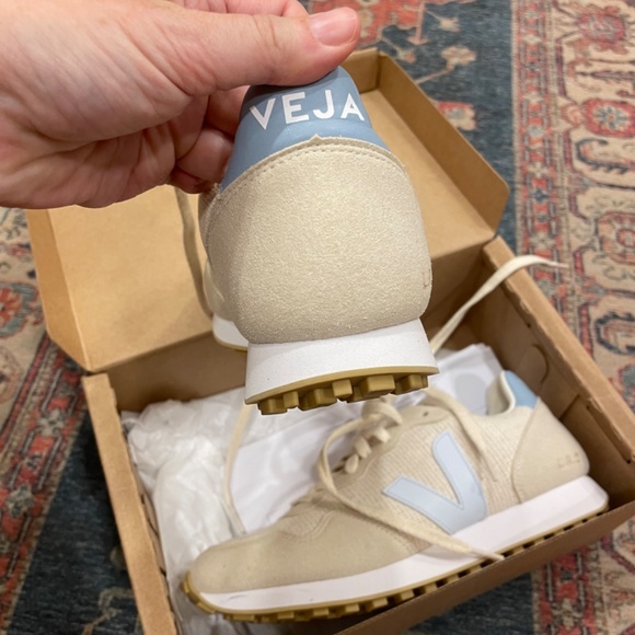 Veja  Rio Branco women’s sz 9 - Picture 11 of 13